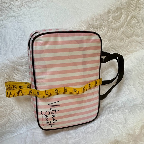 Victoria’s Secret toiletry bag -NWT - Picture 14 of 16